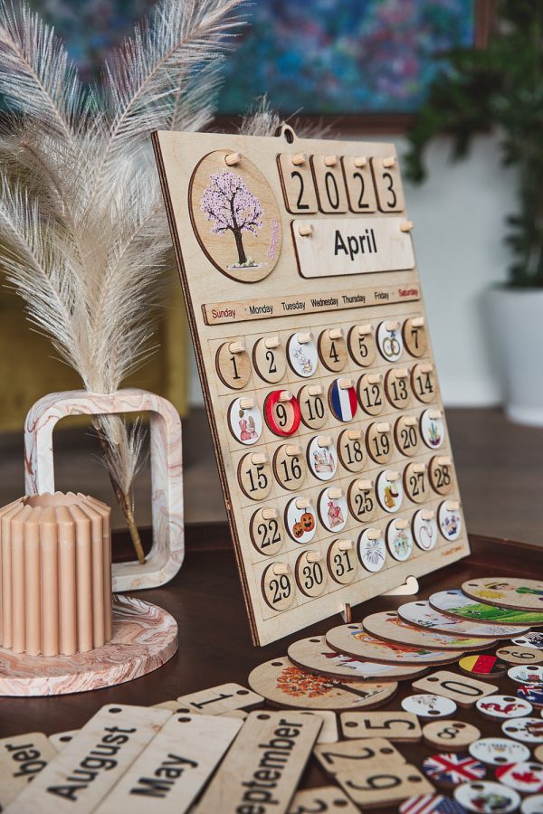 Montessori Kalendorius su Švenčių Žetonais Vaikams
