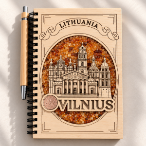 Medinis užrašų knygelė „Vilnius“ su gintaru